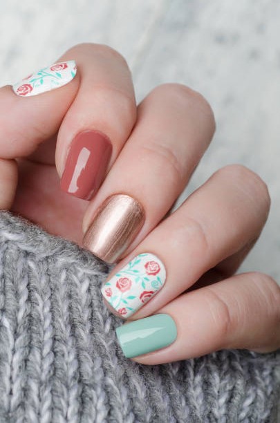 Floral nail art design