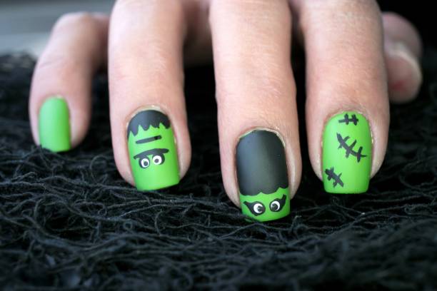 Halloween nail art for beginners
