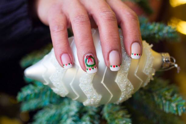 Christmas wreath nail art