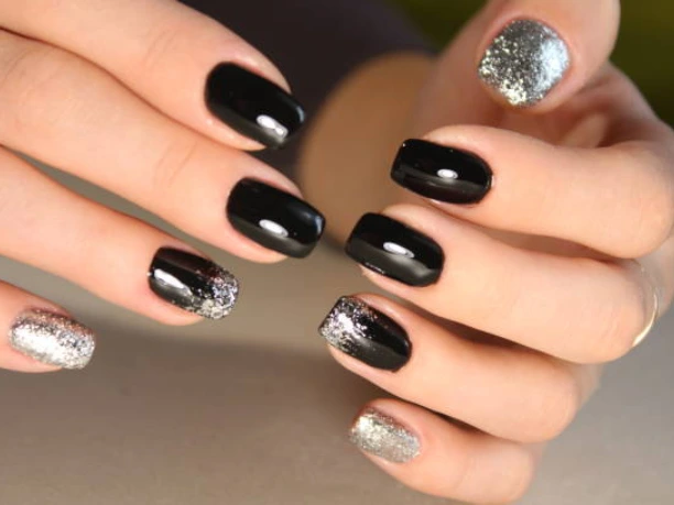 black nail art