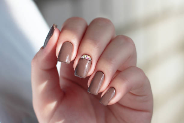 brown nails
