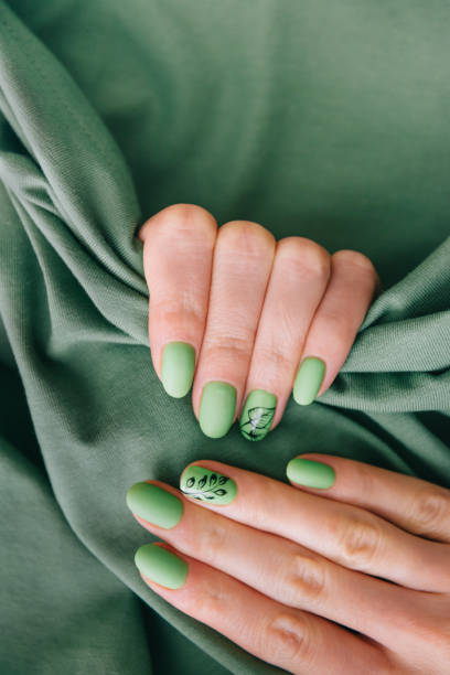 green nail designs