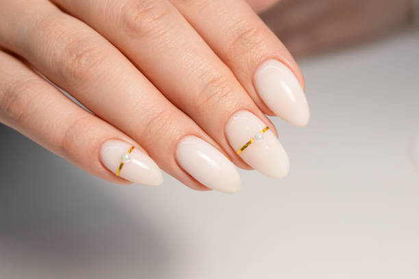 nude nail art