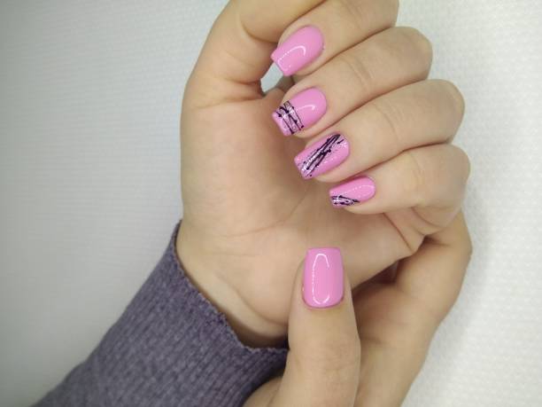 Violet strings nails
