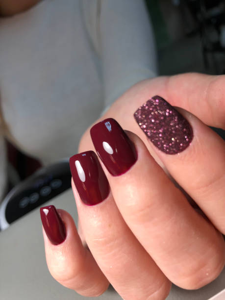 nails color with taupe dress