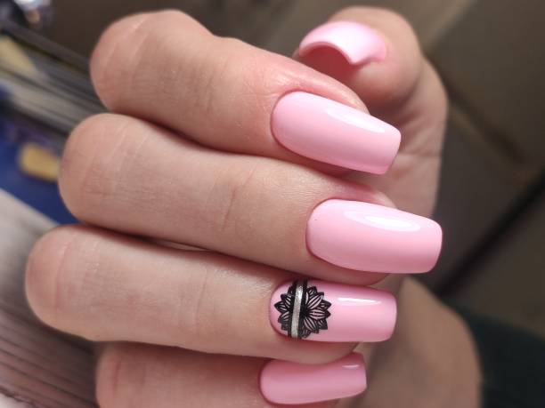 nails with taupe color dress