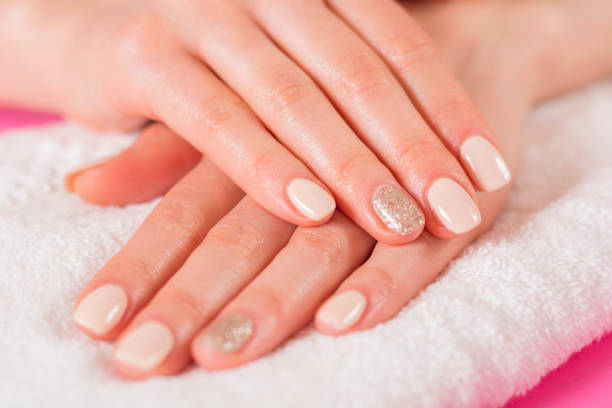 nails with taupe dress