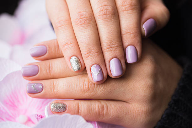 nails with taupe dress