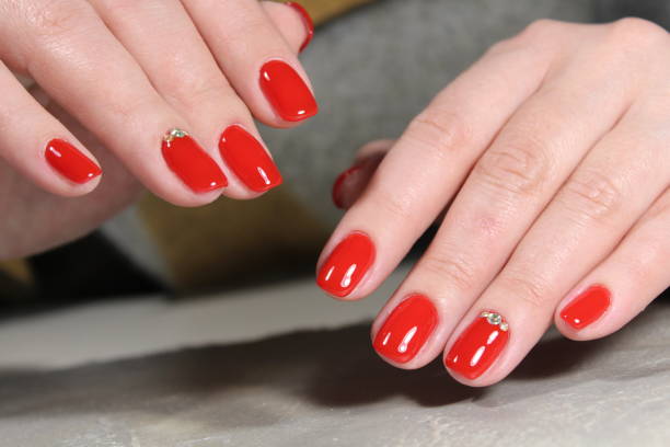 red nail designs