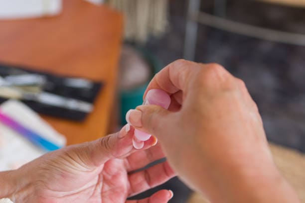 how to workout easily with fake nails