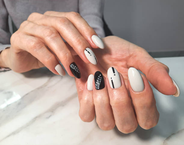 Oval nail shape for office