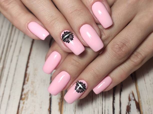 Nail colors with brown outfit