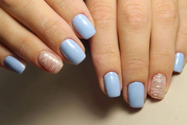 Nails with brown dress