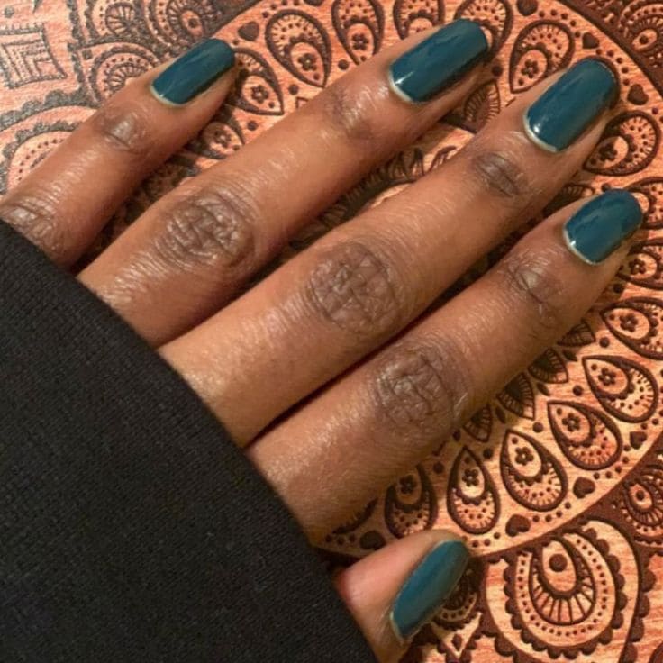 Dark nail polish color ideas for dark skin 