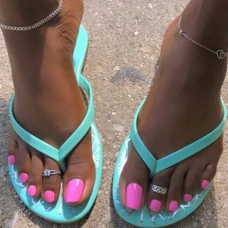 what toe nail color look good on dark skin