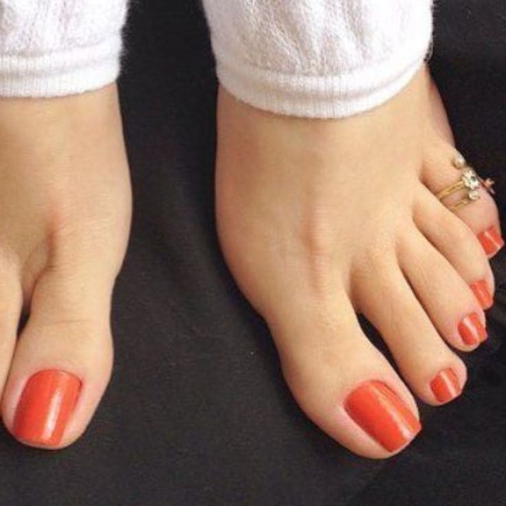13 Best Toe Nail Colors for Fair Skin - That Looks Very Beautiful