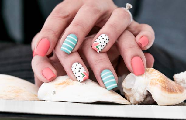 Cute polka dot nail designs