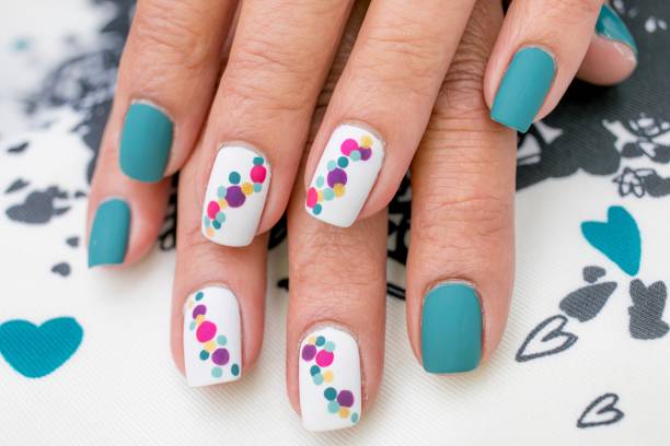 polka dot nails easy