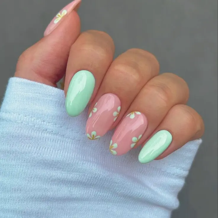nail ideas for 2 colors
