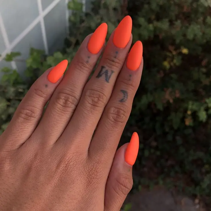 fall nail ideas for dark skin tones