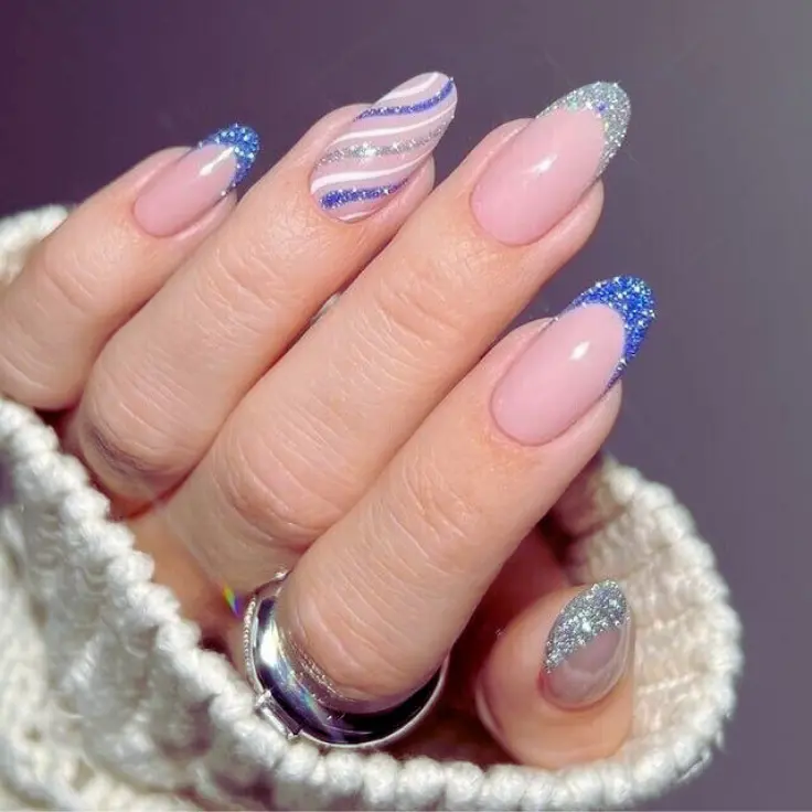 French Glitter nails