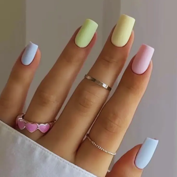 pastel nails