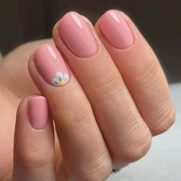 30 Best Minimalist Nail Ideas That Are So Classy & Chic