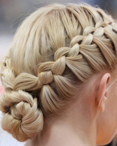 Best volleyball hairstyles for women