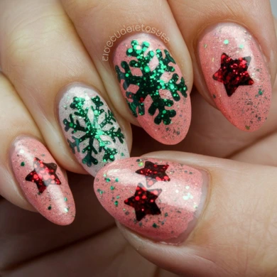 Snowflakes nail designs