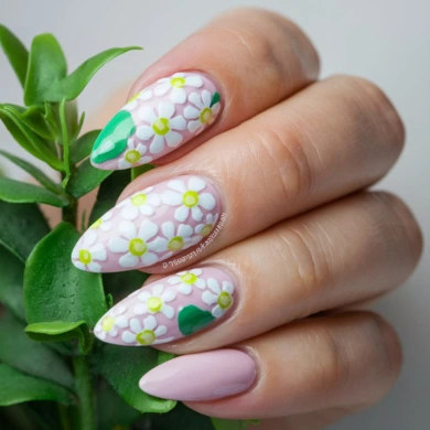 cute floral spring nails