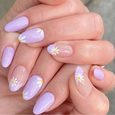 Daisy nails