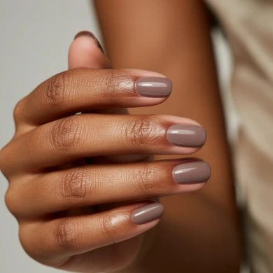 light nail polish color ideas for dark skin