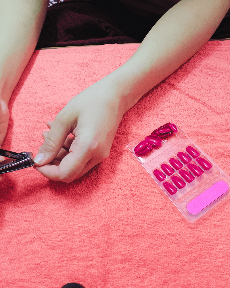 how to apply press on nails