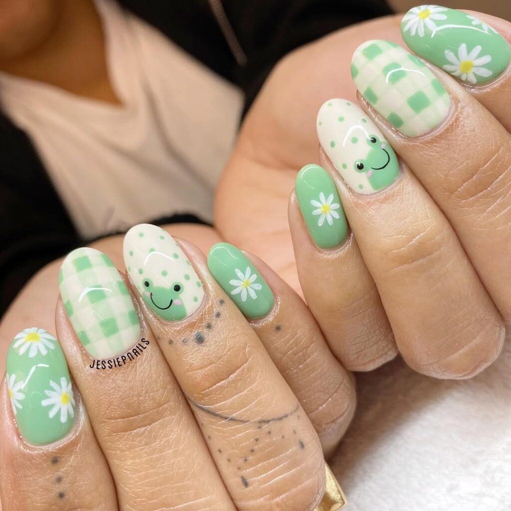 cute frog nails