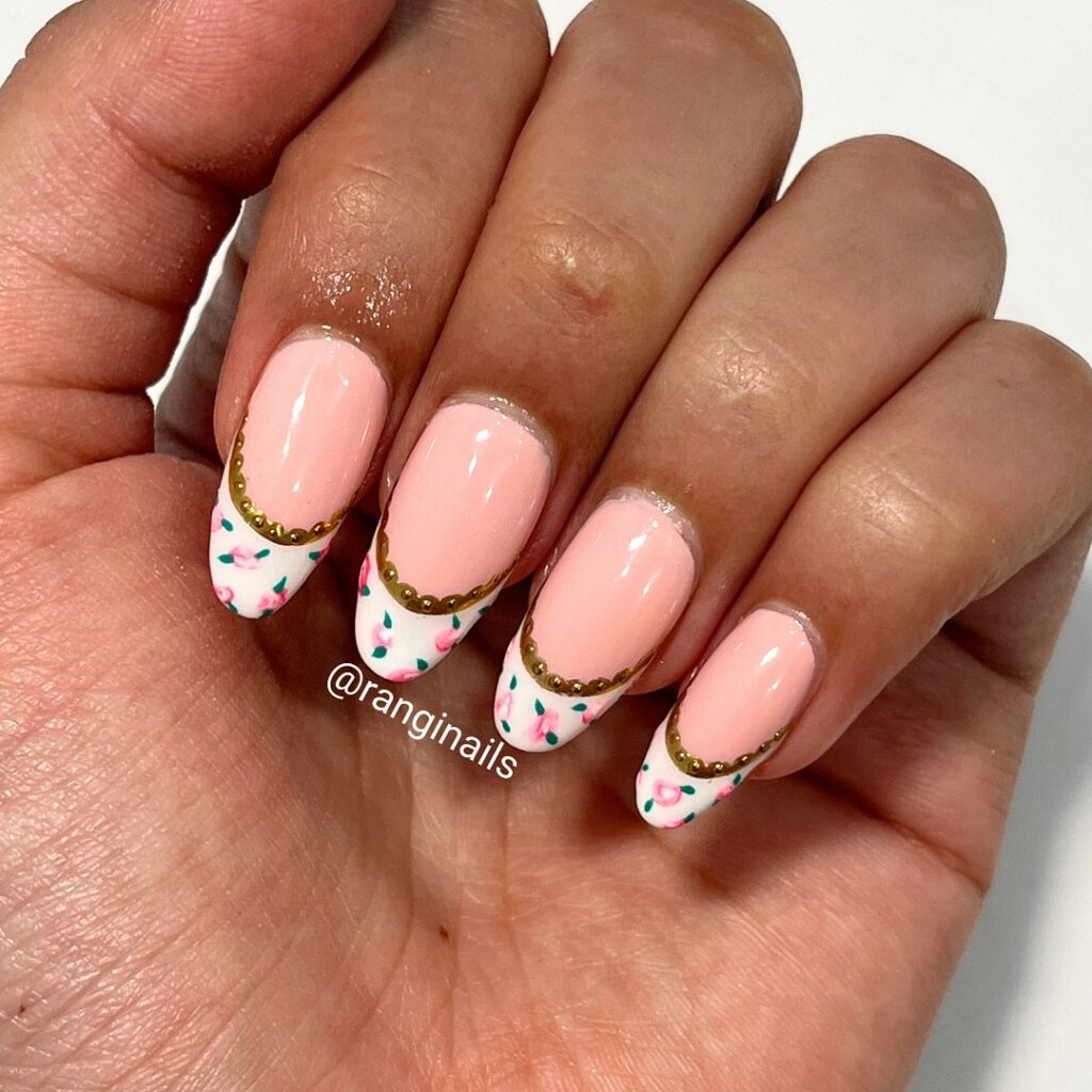Floral Victorian nails.
