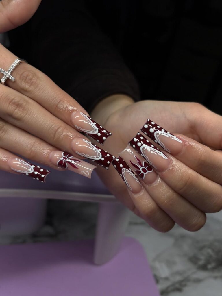 Brown lace nails