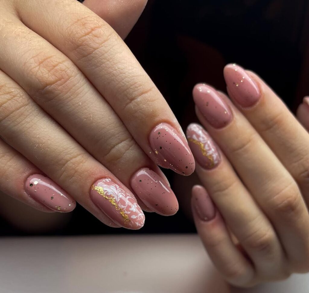 Lacy nails