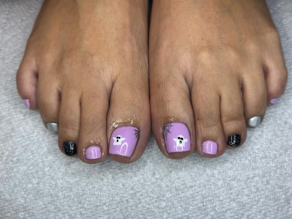 Halloween toe nails.